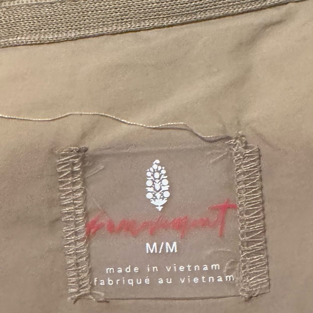 Women's Quilted Jacket - Tan - Picture 9 of 9